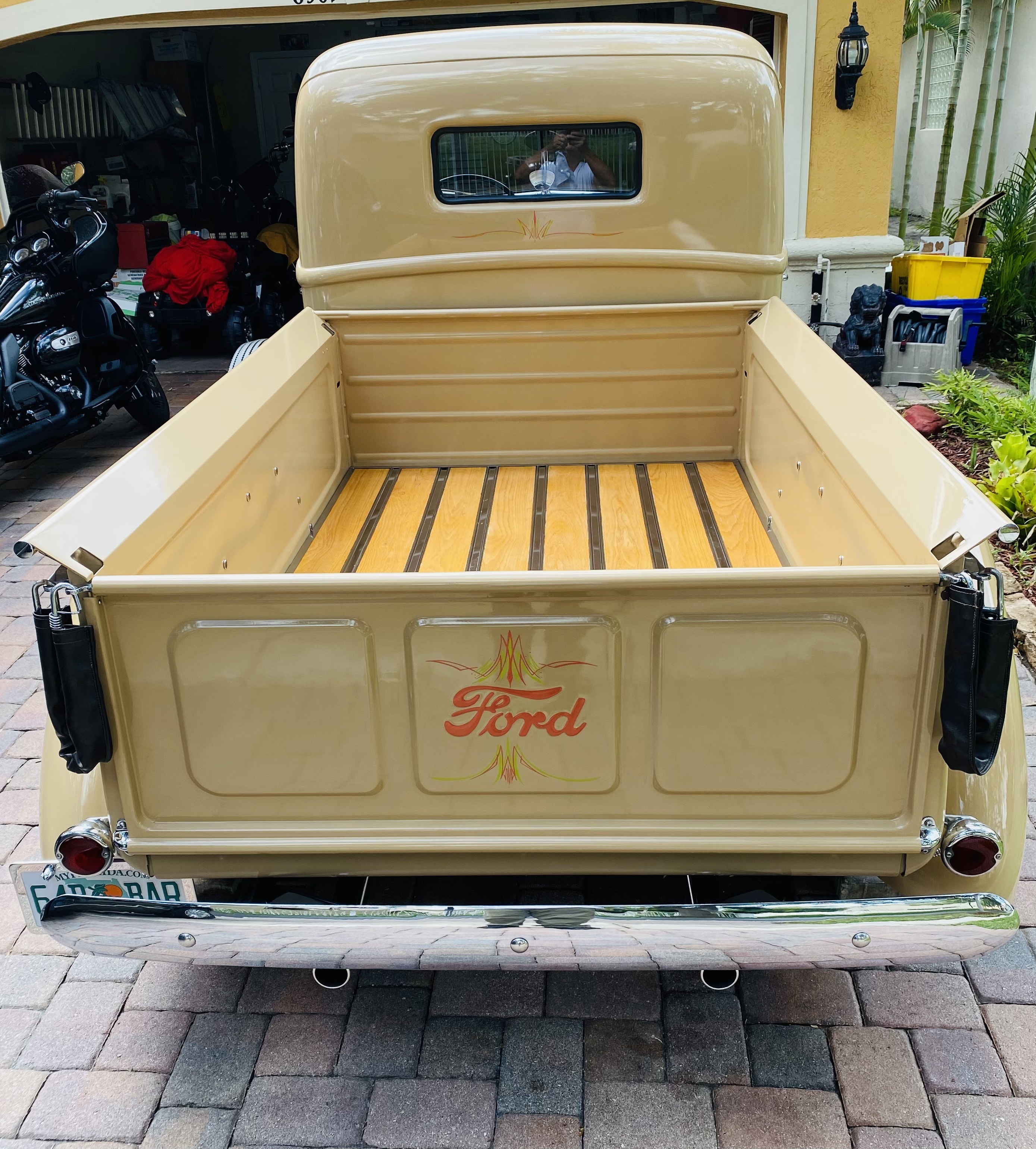 1946 Ford Pickup 18